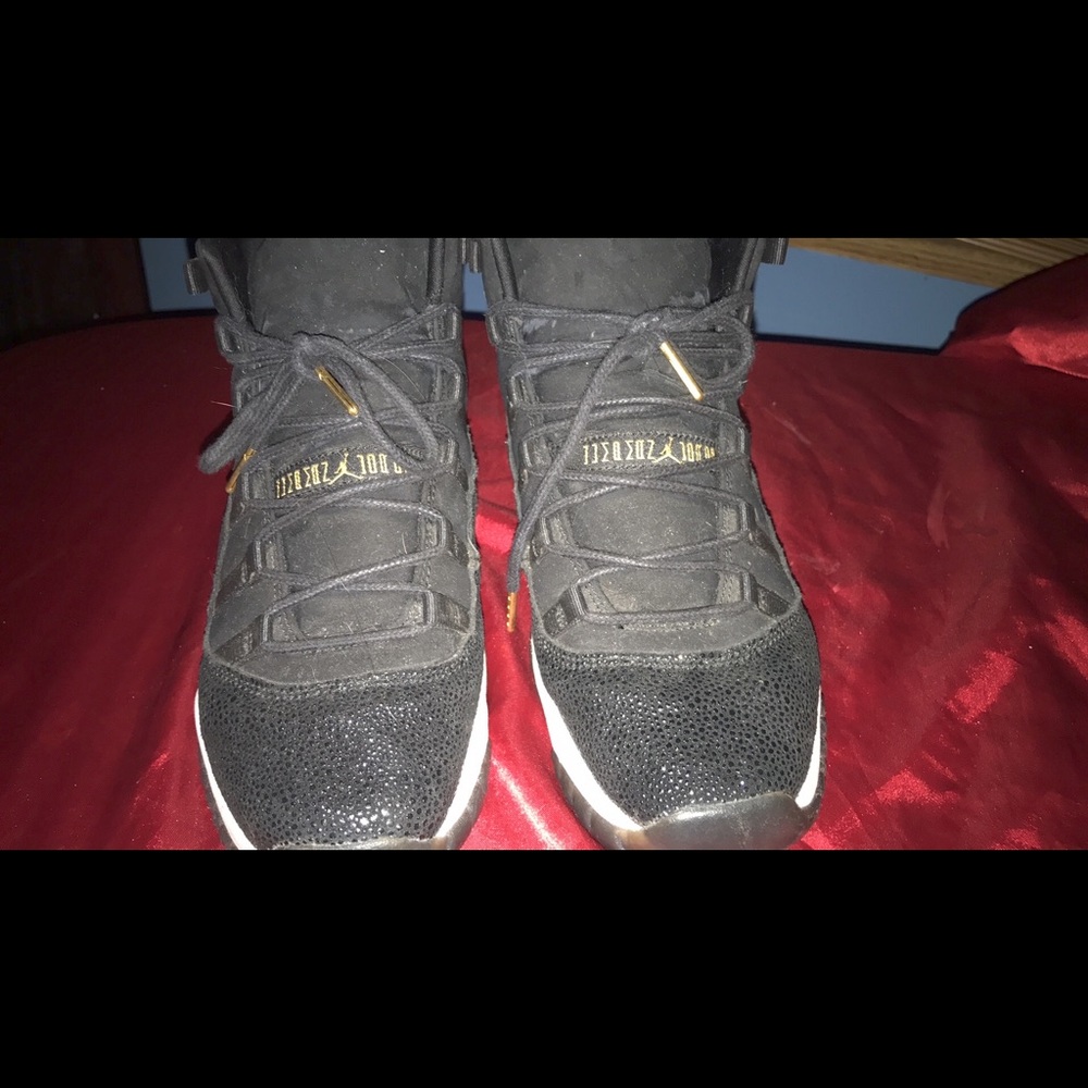 Shoes - Picture 4 of 4